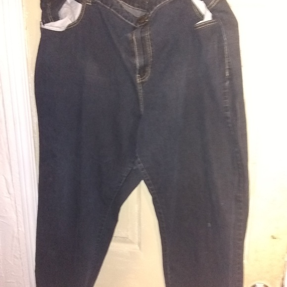 Jeans - Picture 2 of 3